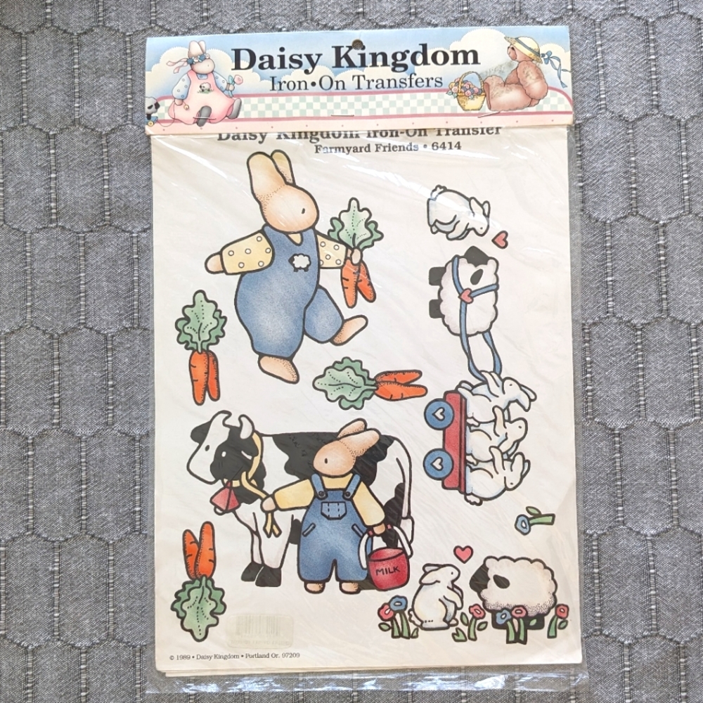 Daisy Kingdom Iron on Transfers Farmyard Friends 6414 Vintage 1989